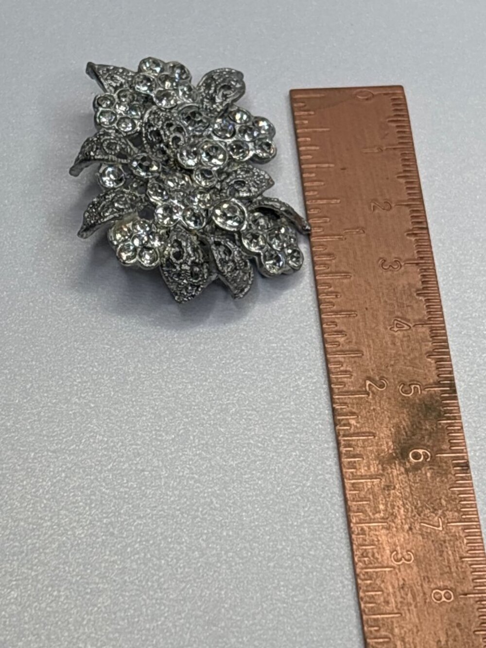 Sparkly Weiss-Style Brooch | Rhinestones, Silvertone - Picture 4 of 8